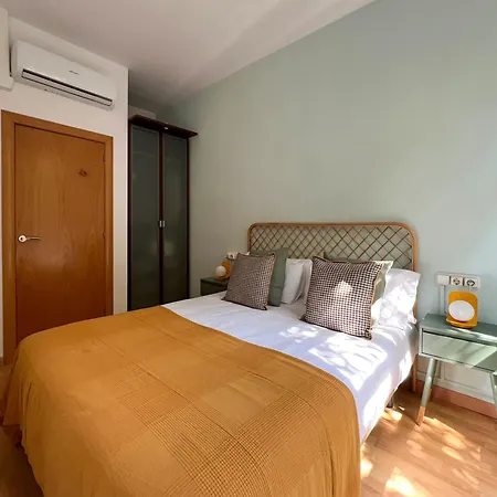 Stay Unique Apartments Urgell-2